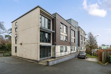 6 bed flat, 2-4 Plymbridge Lane, Crownhill, Plymouth, PL68DE - Image 5